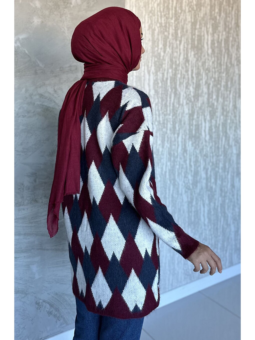 Bordo İnci Düğmeli Geometrik Desenli Tesettür Triko Hırka (s-m-l-xl Beden Uyumludur.)-5