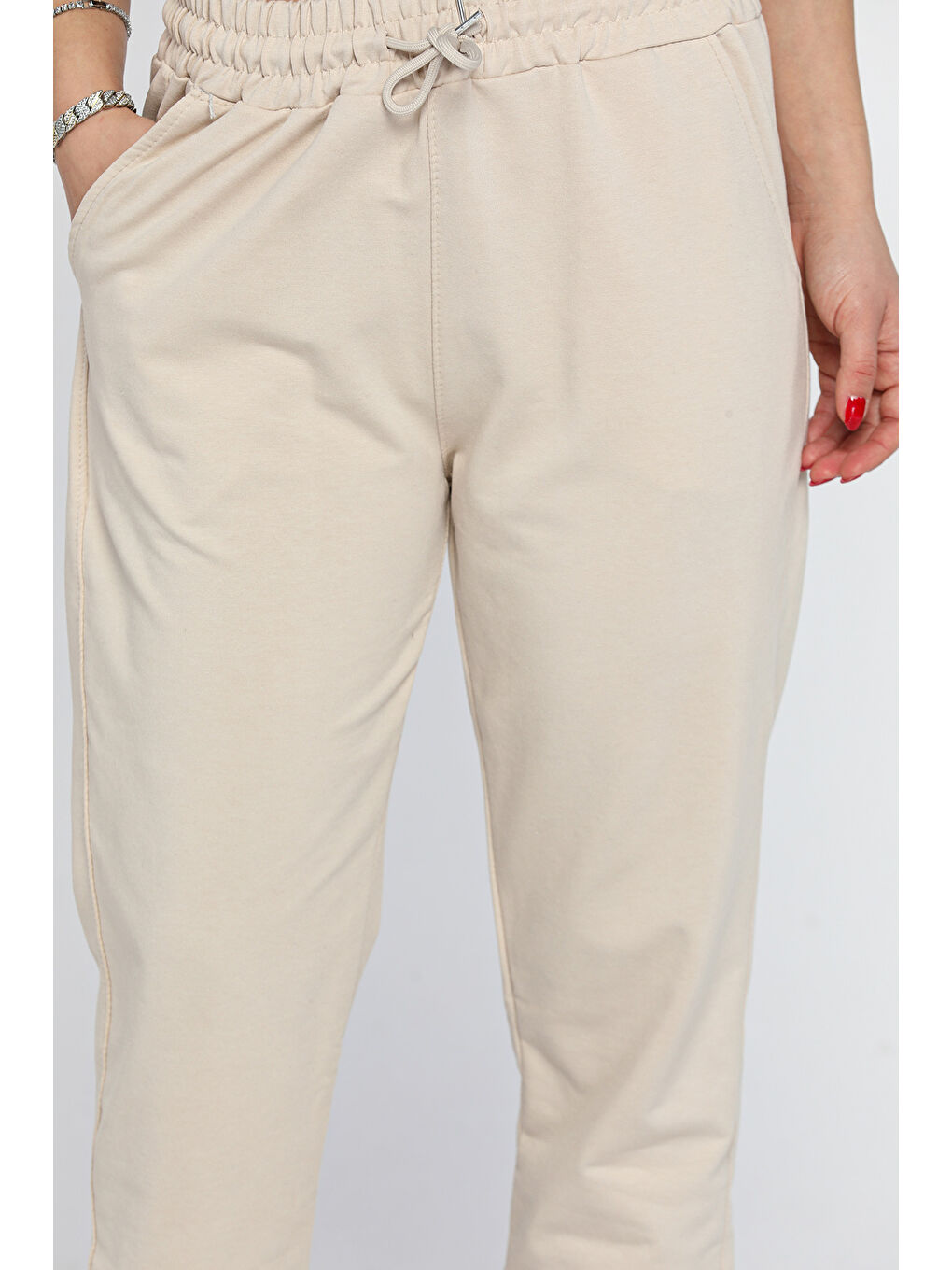 Bej Kadın Paça Lastikli Eşofman Altı-3