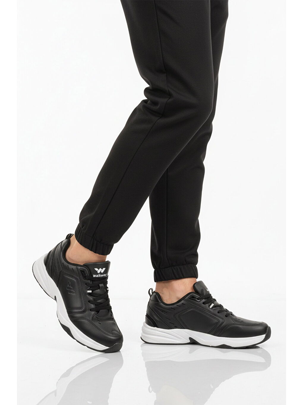 Siyah Beyaz Bağcıklı Kaymaz Taban Erkek Spor Ayakkabı Erya M