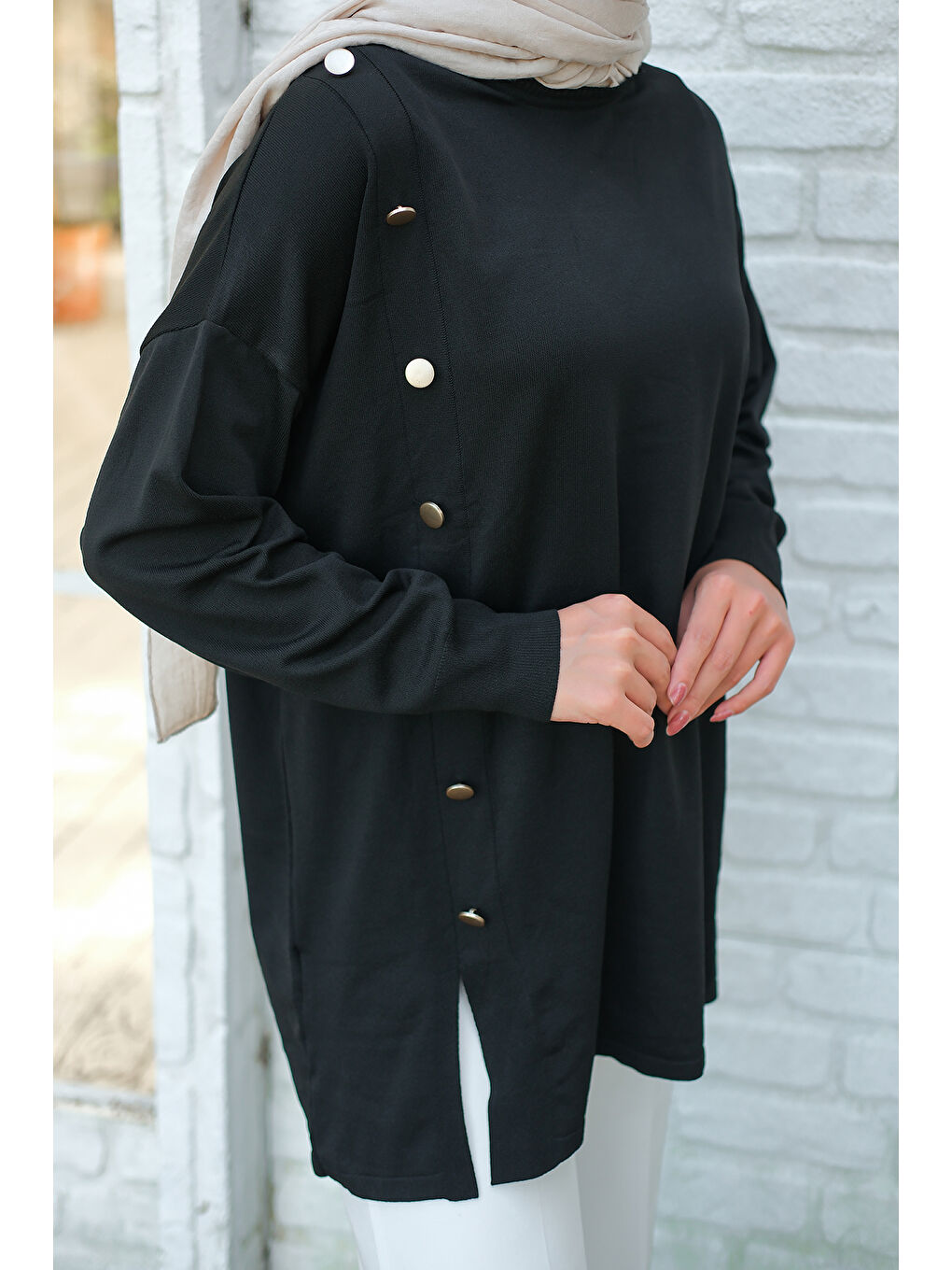 Kadın Ön Düğme Detay Tunik Siyah-4