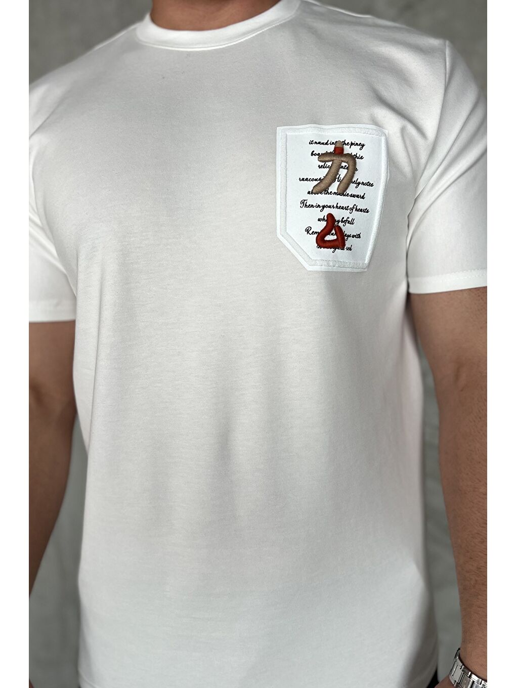 Ekru Bisiklet Yaka Yazı Baskılı Erkek Tişört-3