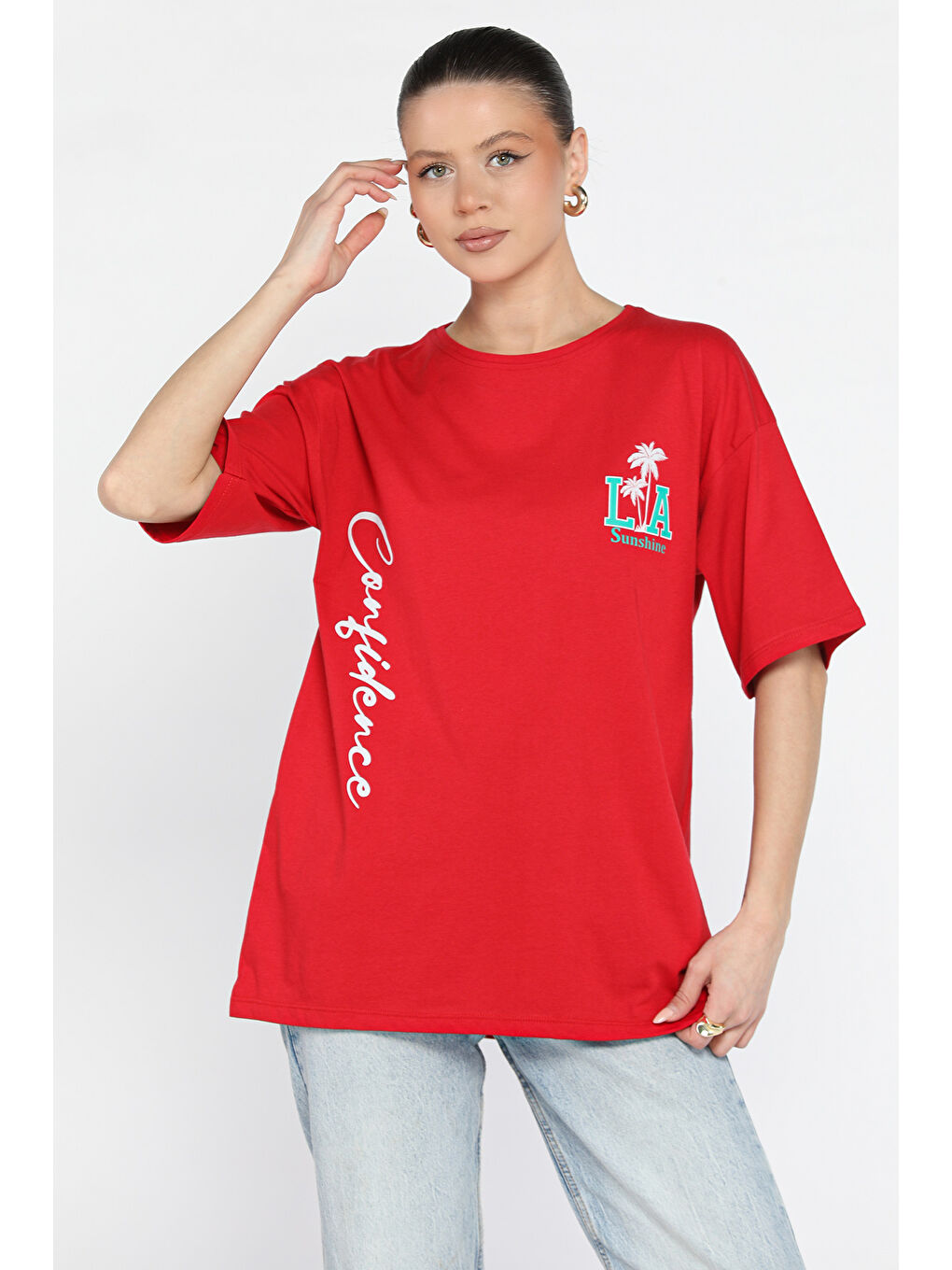 Kırmızı Baskılı Bisiklet Yaka Kadın Tişört