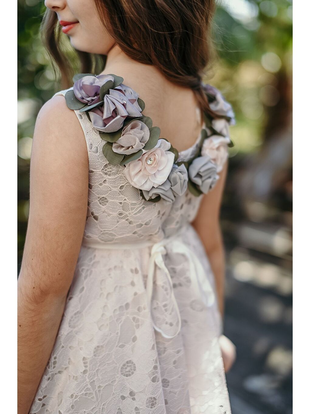 Pembe Kız Çocuk İşleme Kemerli Sırtı Çiçek Detaylı Dantel Elbise-2