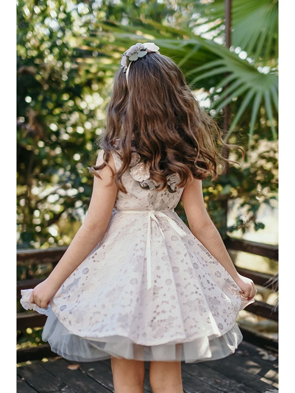 Pembe Kız Çocuk İşleme Kemerli Sırtı Çiçek Detaylı Dantel Elbise-3