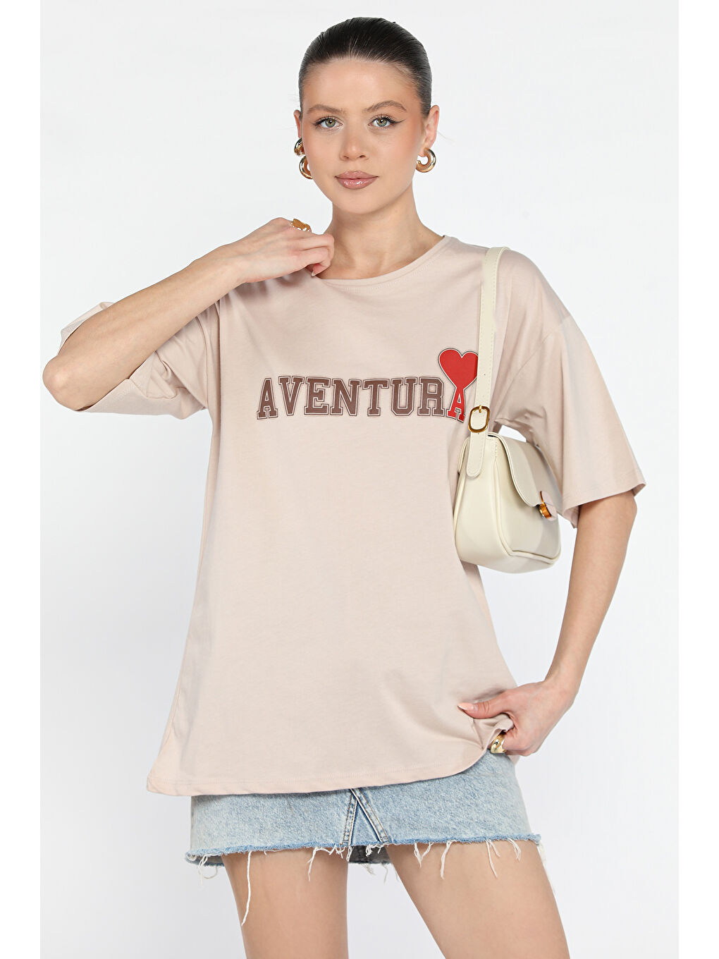 Bej Ön Yazı Baskılı Bisiklet Yaka Kadın Tişört