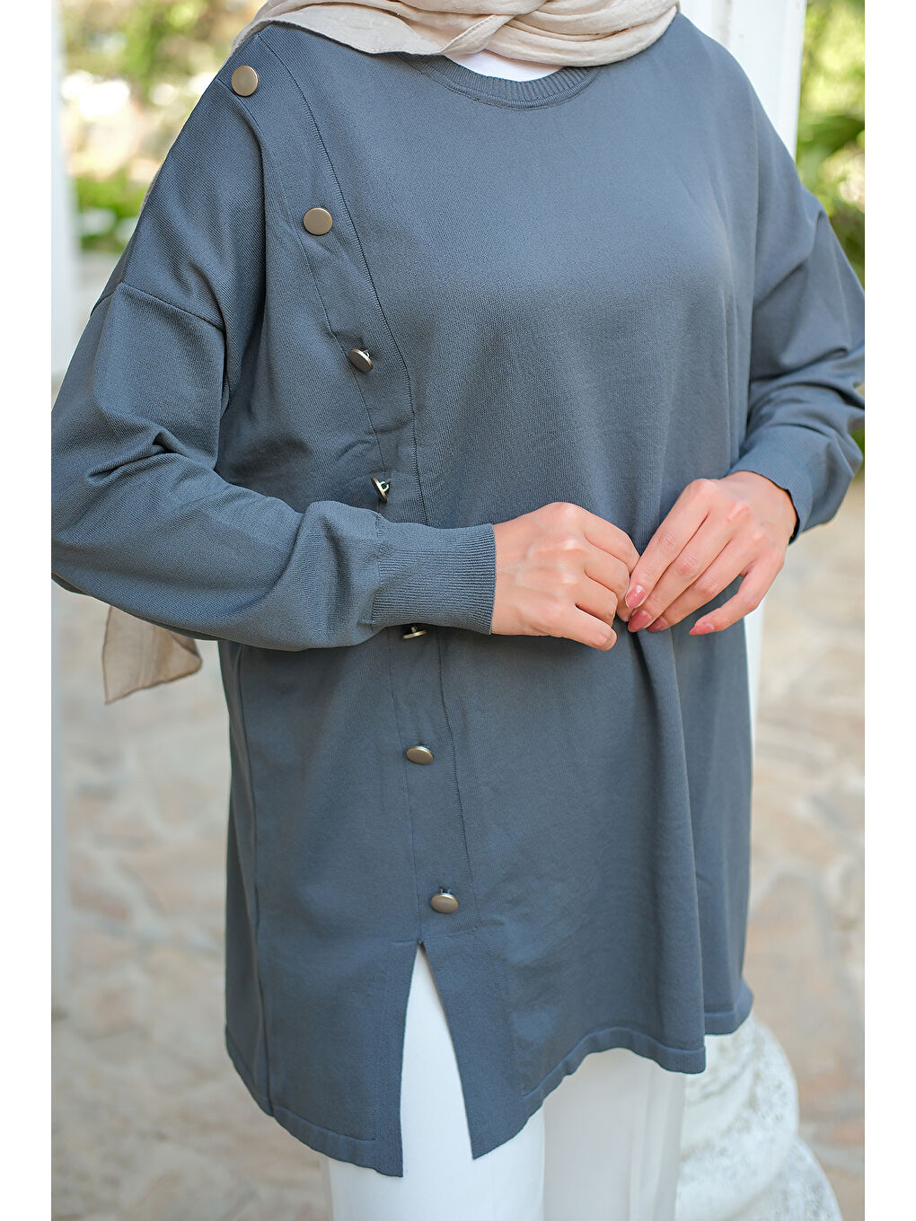 Gri Kadın Ön Düğme Detay Tunik Füme-3