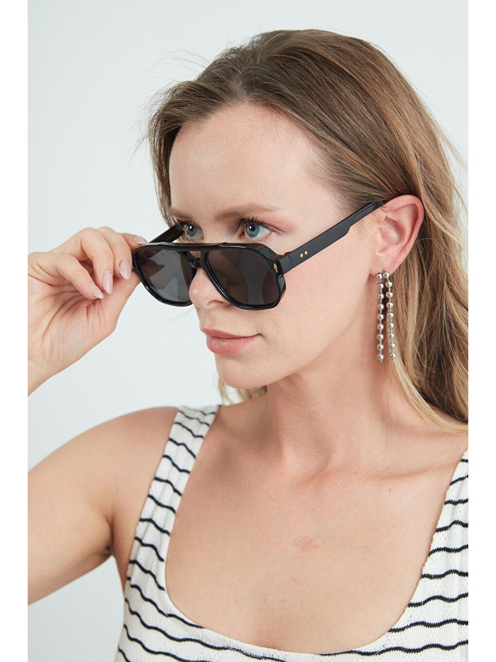 Siyah Metal Aksesuar Detaylı Güneş Gözlüğü-3