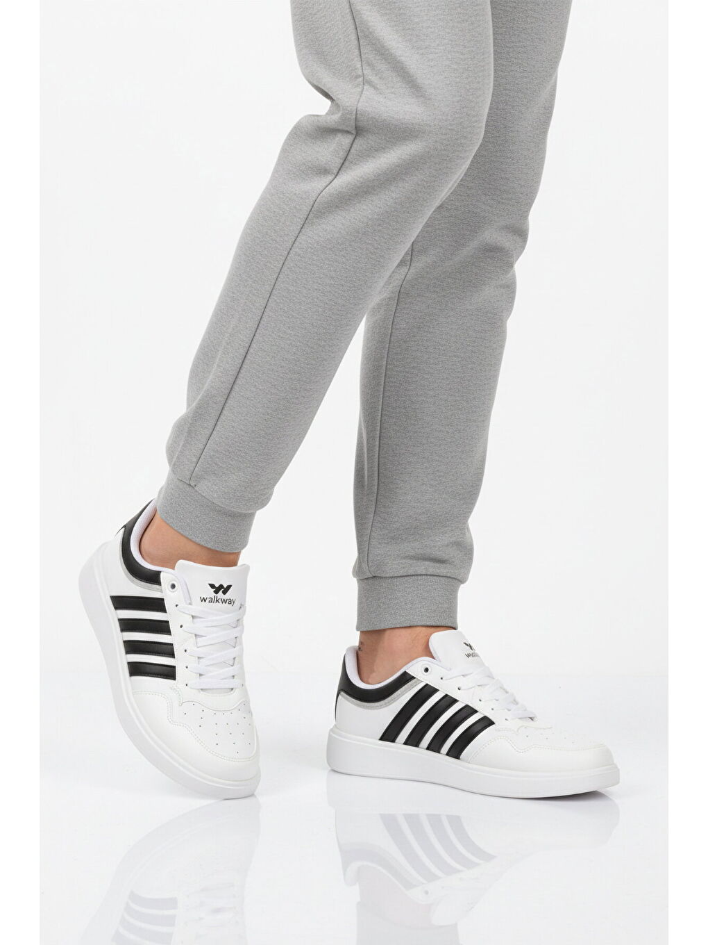 Beyaz Siyah Hafif Bağcıklı Erkek Spor Ayakkabı Pori 2079 M