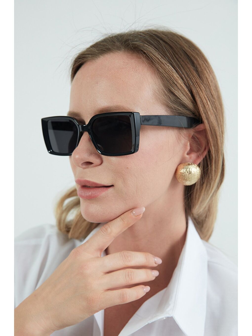 Siyah Dikdörtgen Çerçeveli Güneş Gözlüğü