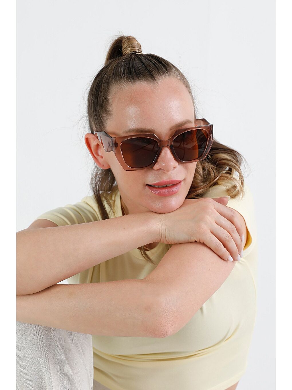 Kahverengi Altıgen Çerçeveli Güneş Gözlüğü-2