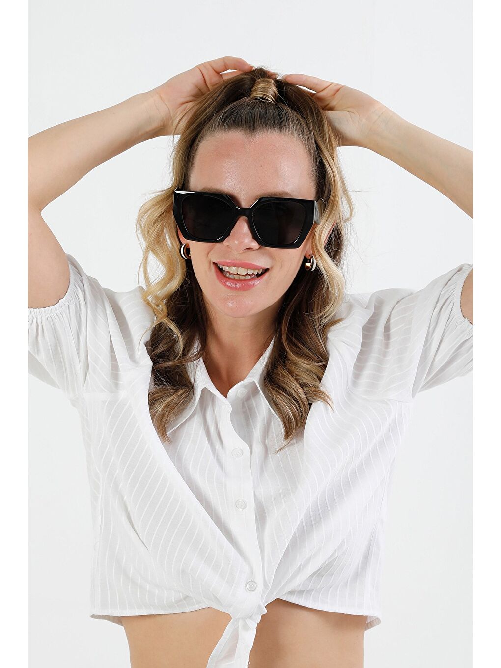 Siyah Altıgen Çerçeveli Güneş Gözlüğü-2