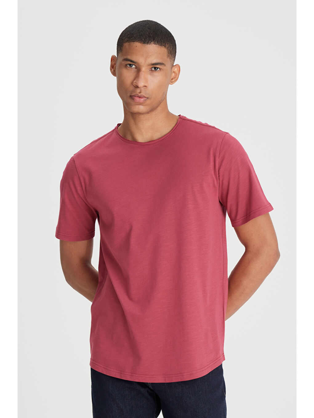 Pembe Regular Fit Normal Kesim Bisiklet Yaka %100 Pamuk Gül Kurusu Tişört