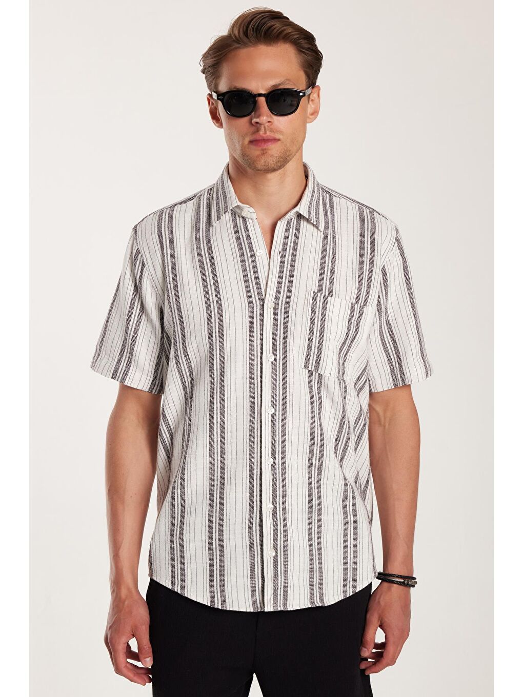 Karışık Erkek Regular Fit Klasik Kesim %100 Pamuk Keten Doku Tek Cepli Çizgili Kısa Kollu Gömlek-3