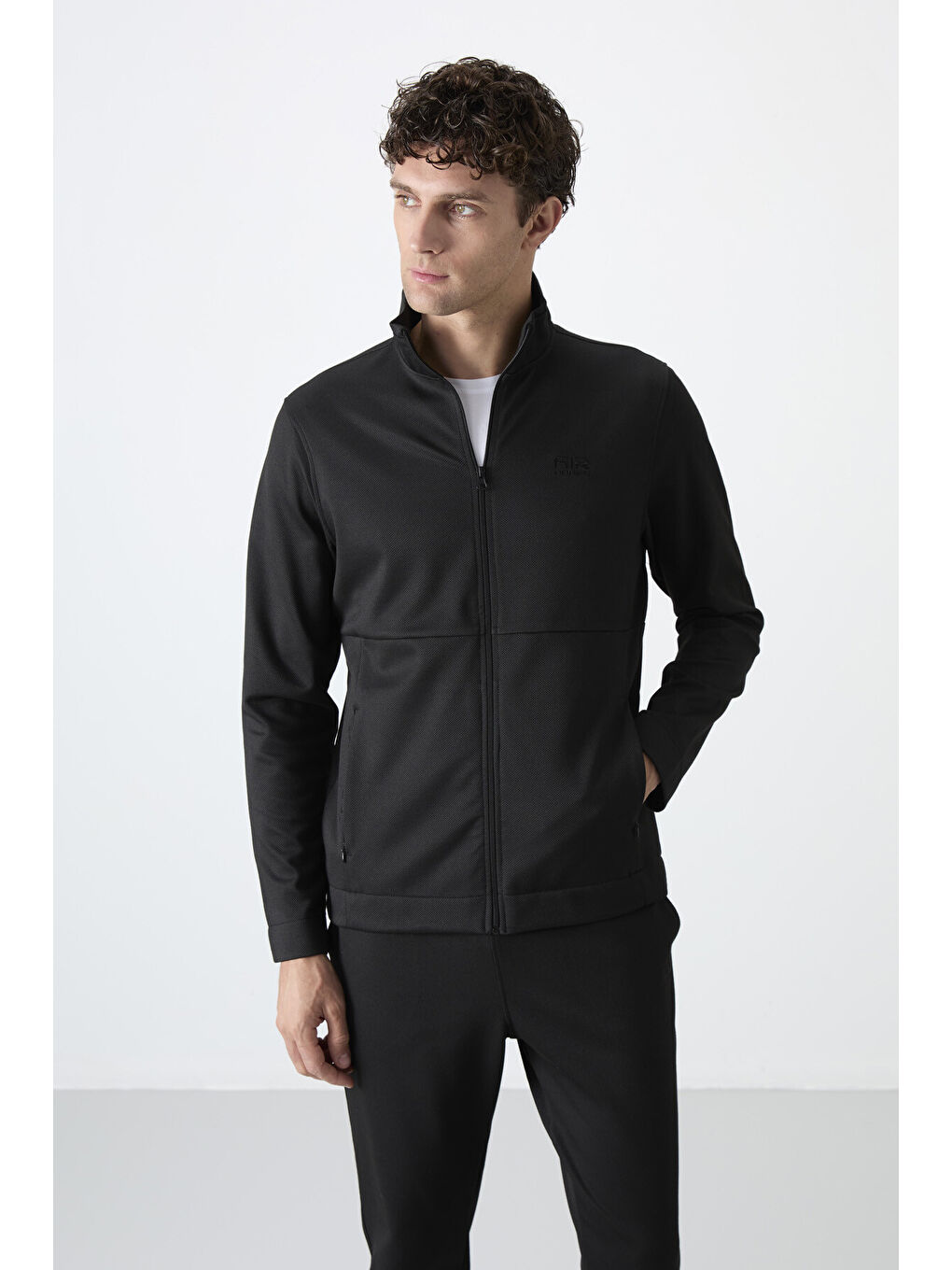 Siyah Dik Yaka Gizli Cep Detaylı Standart Kalıp Erkek Eşofman Takım - 85209-1