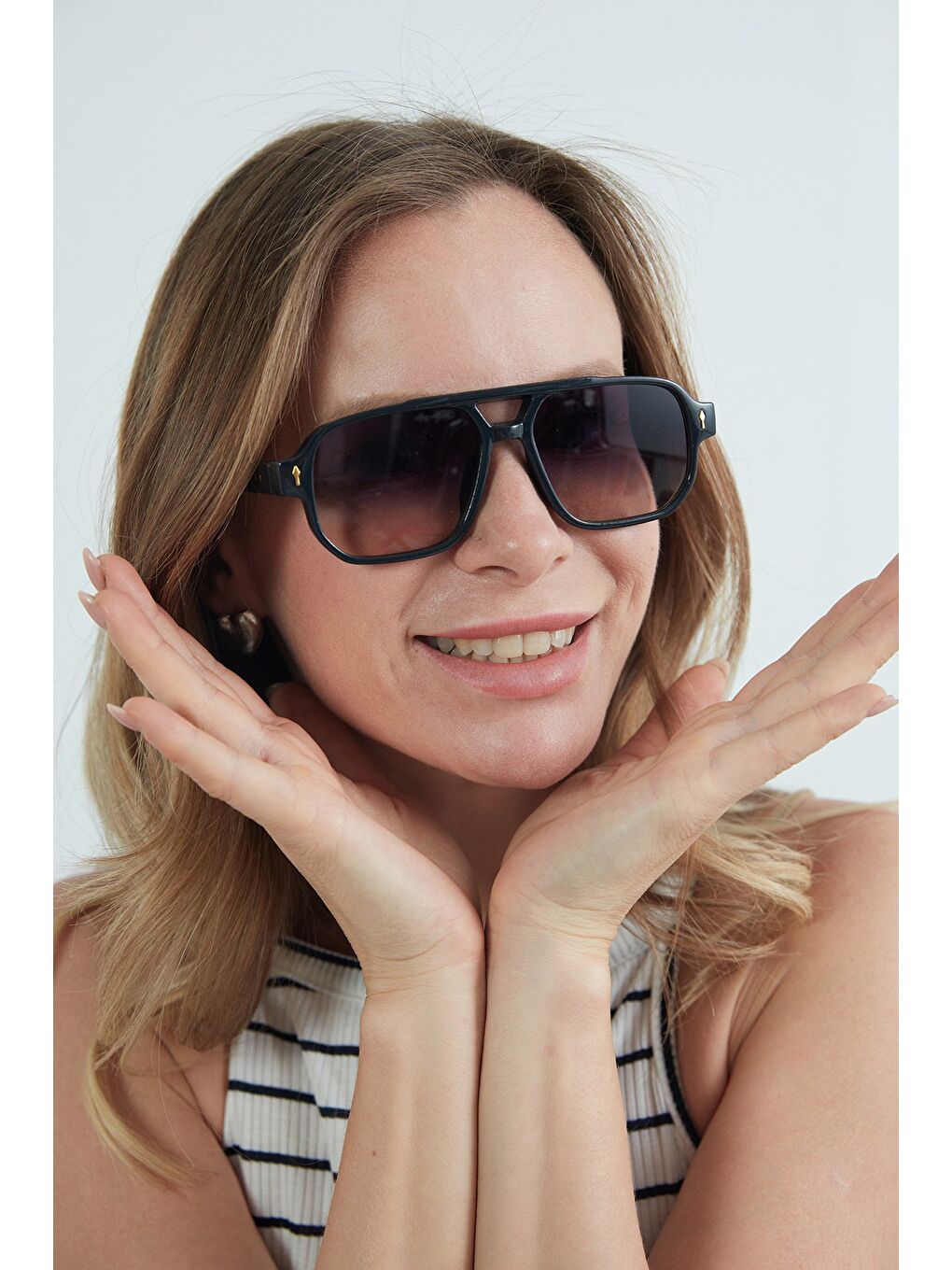 Kahverengi Metal Aksesuar Detaylı Güneş Gözlüğü