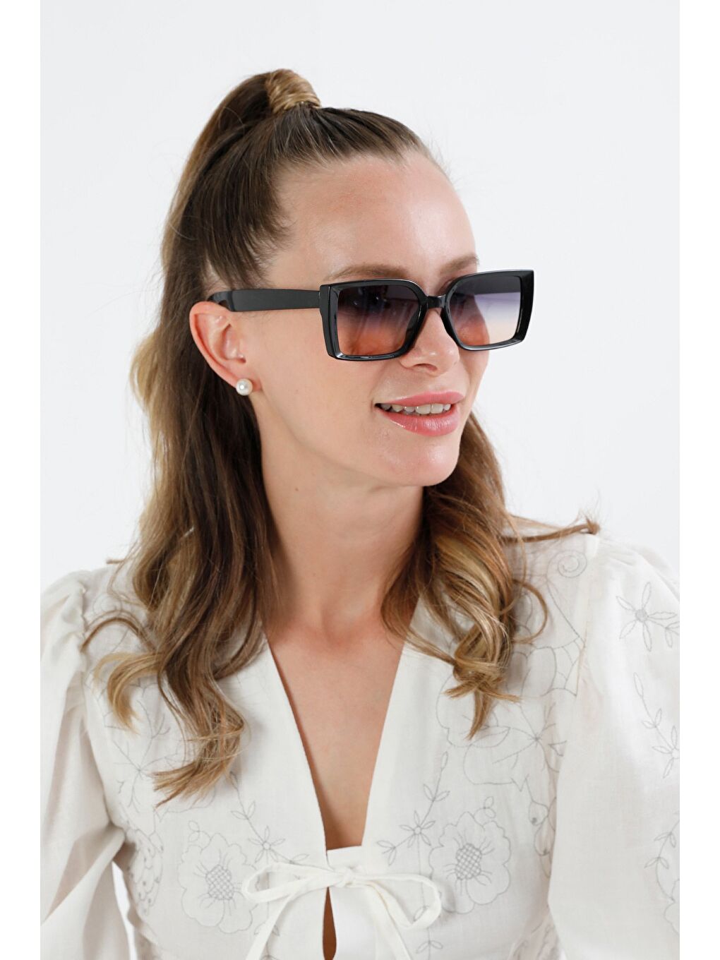 Kahverengi Dikdörtgen Çerçeveli Güneş Gözlüğü