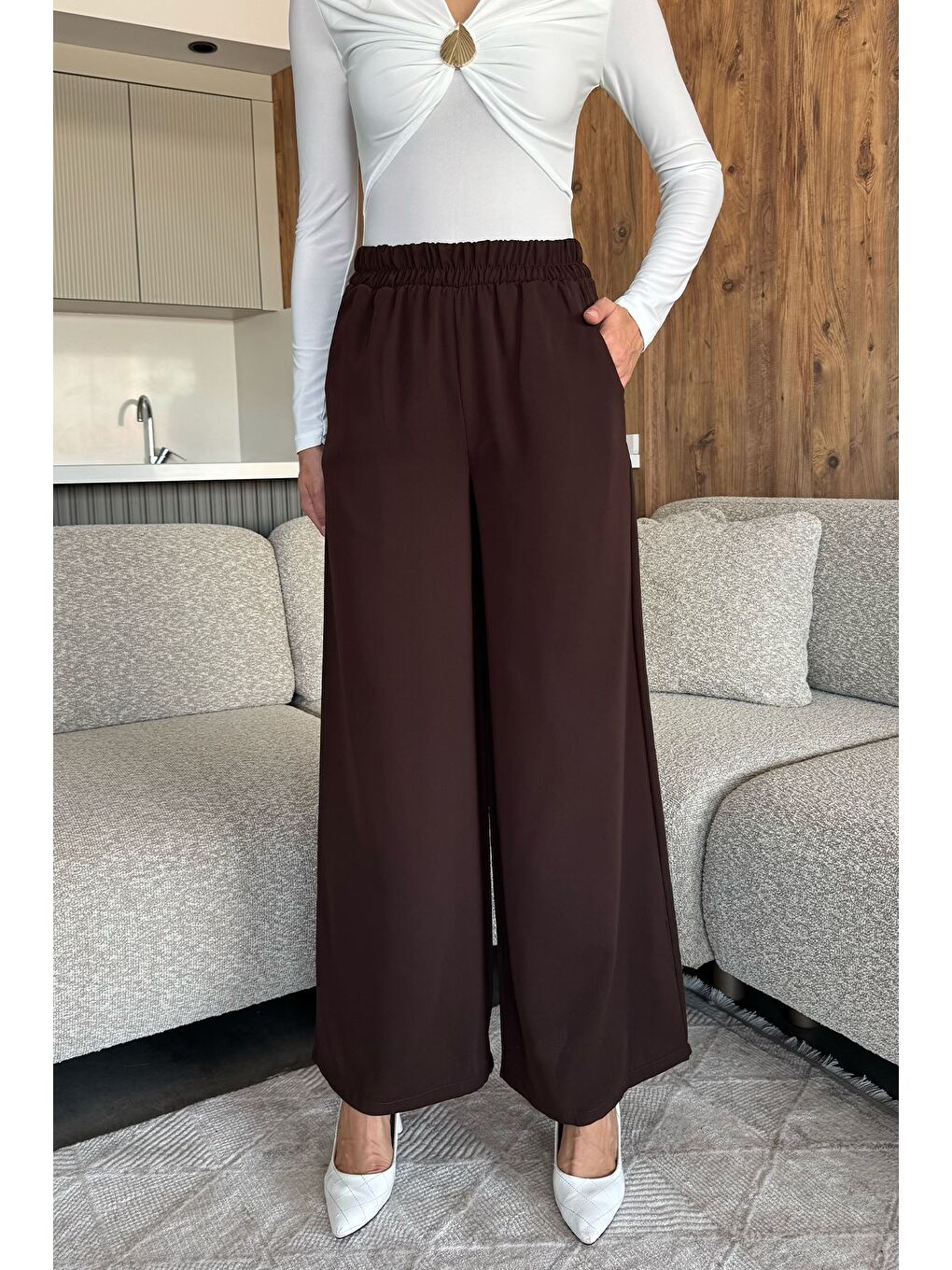 Kahverengi Kadın Bol Paça Bel Lastikli Kumaş Pantolon-1