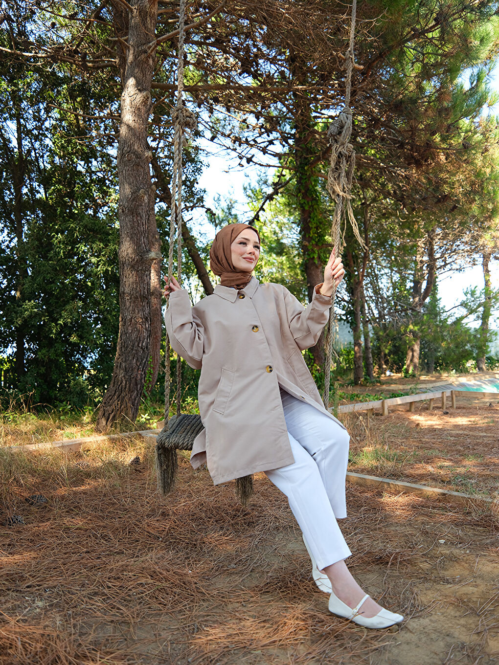 Bej Kadın Cep Detay Pelerinli Ceket Taş-1