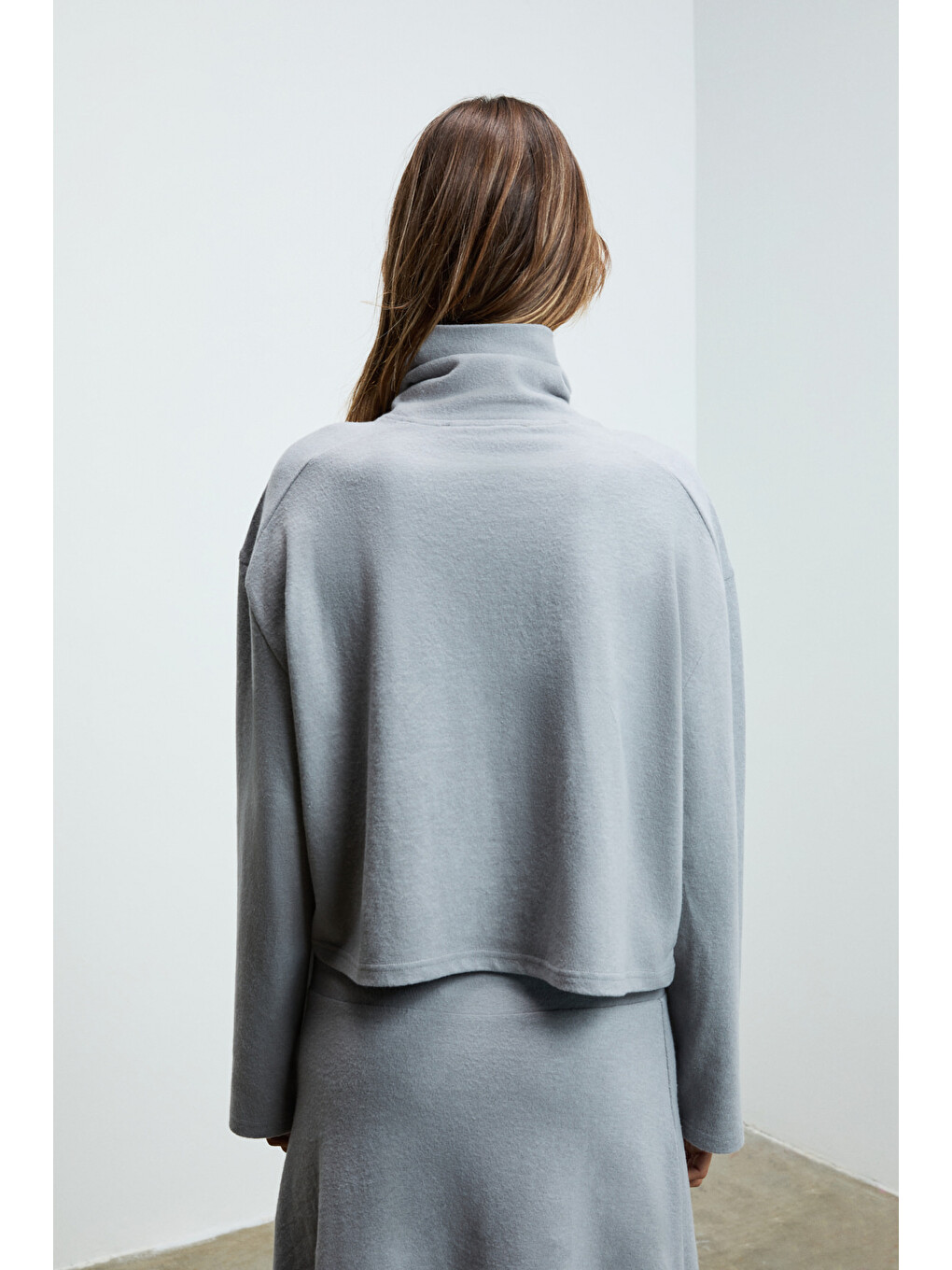Ploruns Kadın Yumuşak Ve Esnek Kumaşlı Balıkçı Yaka Gri Sweatshirt-4