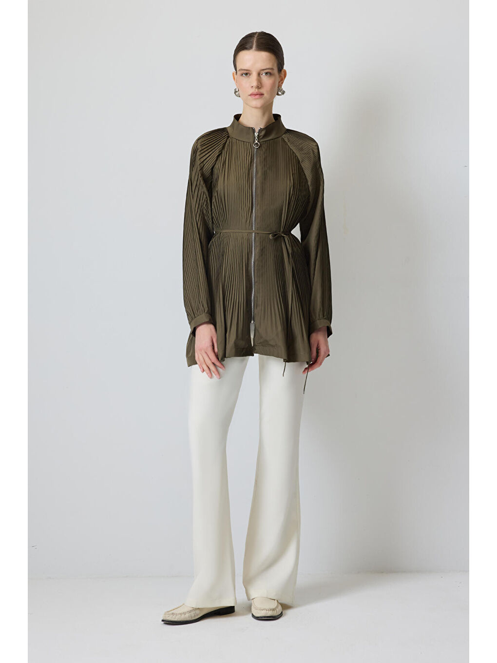 Haki Pileli Önü Fermuarlı Ceket