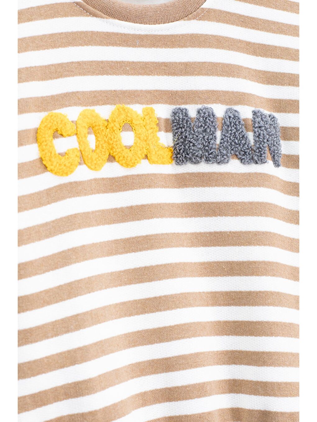 Kahverengi Erkek Çocuk Yazı Nakışlı Şardonlu 2'li takım 22706-1