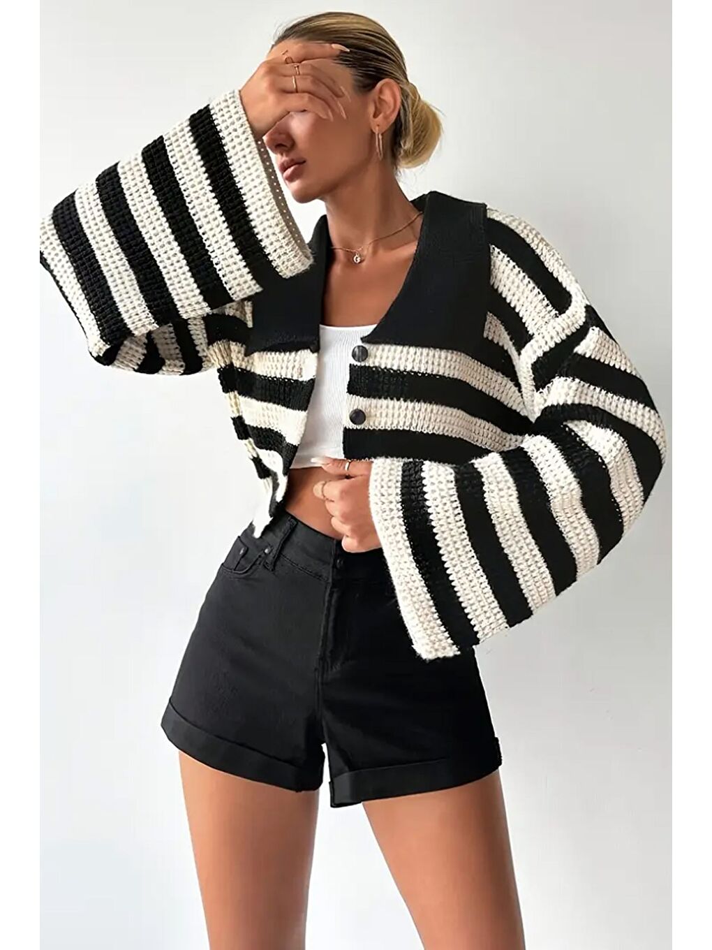 Siyah Kadın Ön Düğmeli Renk Şeritli İspanyol Kol Örme Triko Hırka-2