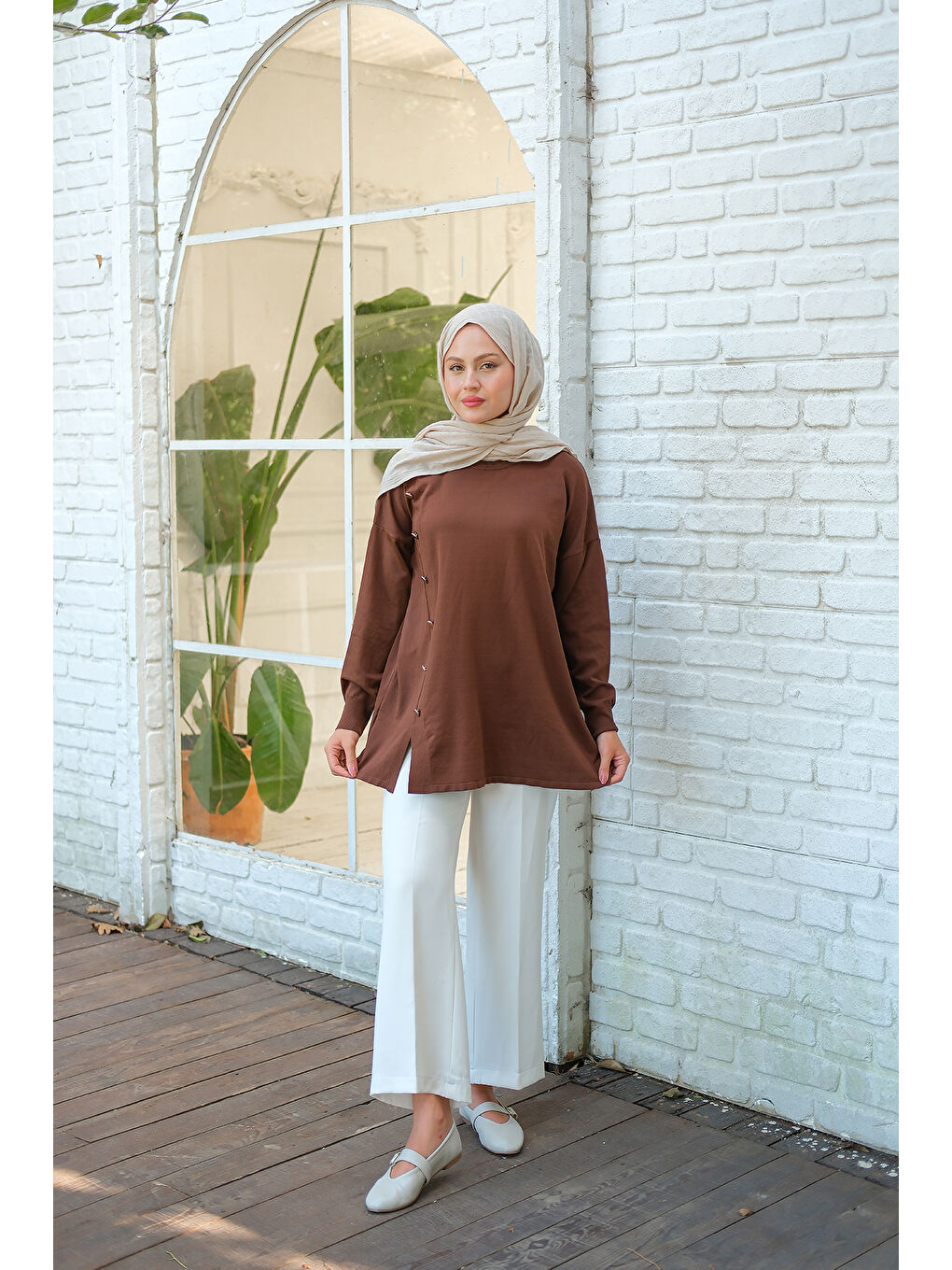 Kadın Ön Düğme Detay Tunik Kahverengi-3