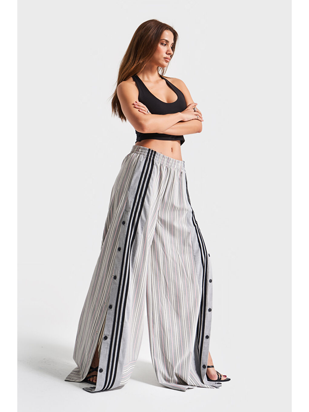 Kadın Kırmızı Beyaz Çizgili Renk Yandan Düğmeli Palazzo Fit Bol Kesim Tasarım Pantolon-1