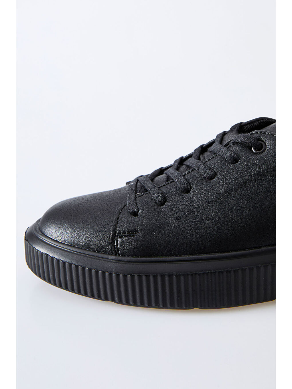 Siyah Bağcıklı Delikli Suni Deri Erkek Spor Ayakkabı - 89129-3