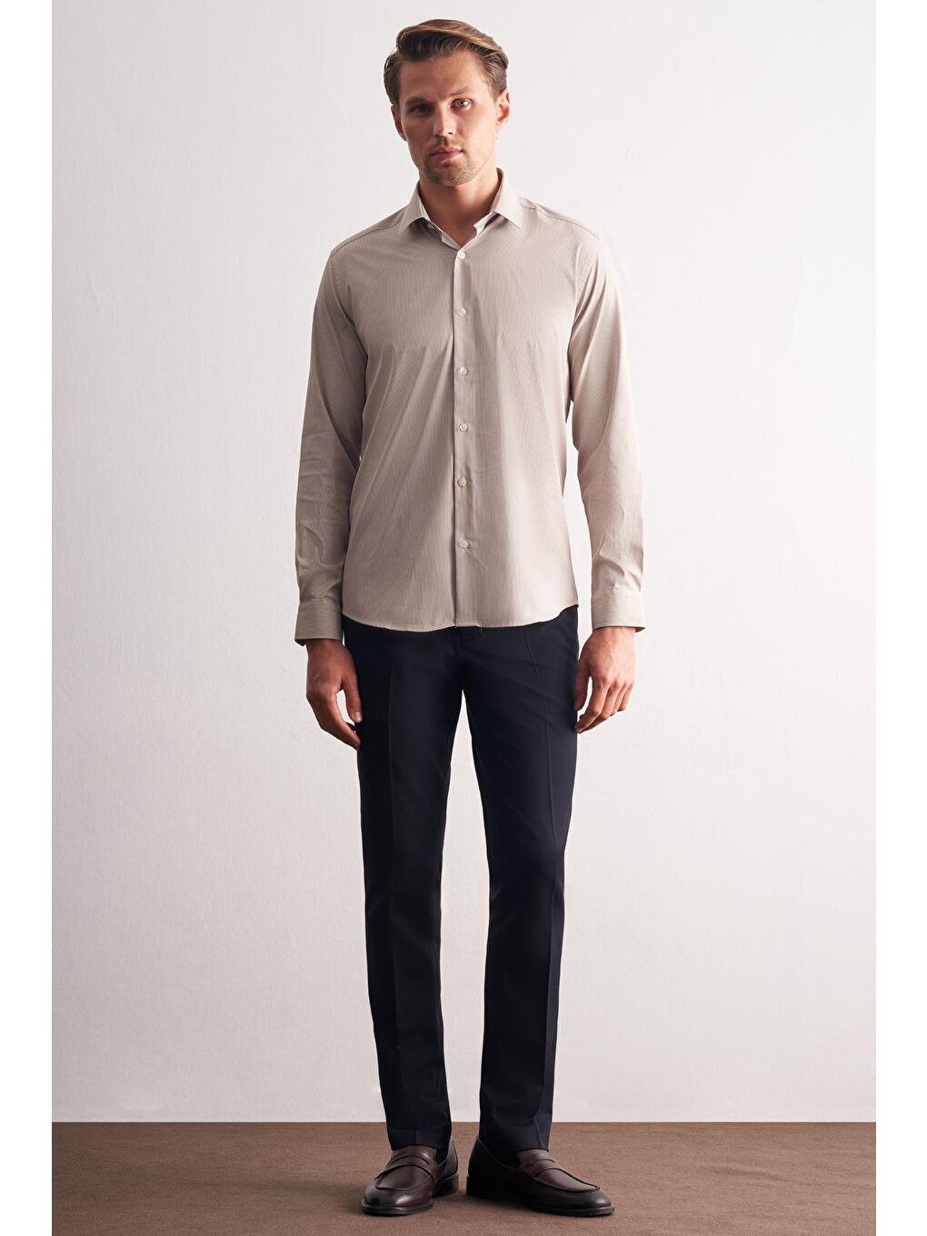 Bej-Beyaz Sert Yaka Çizgili Desen Uzun Kol Slim Fit Esnek Gömlek 1004255176-1