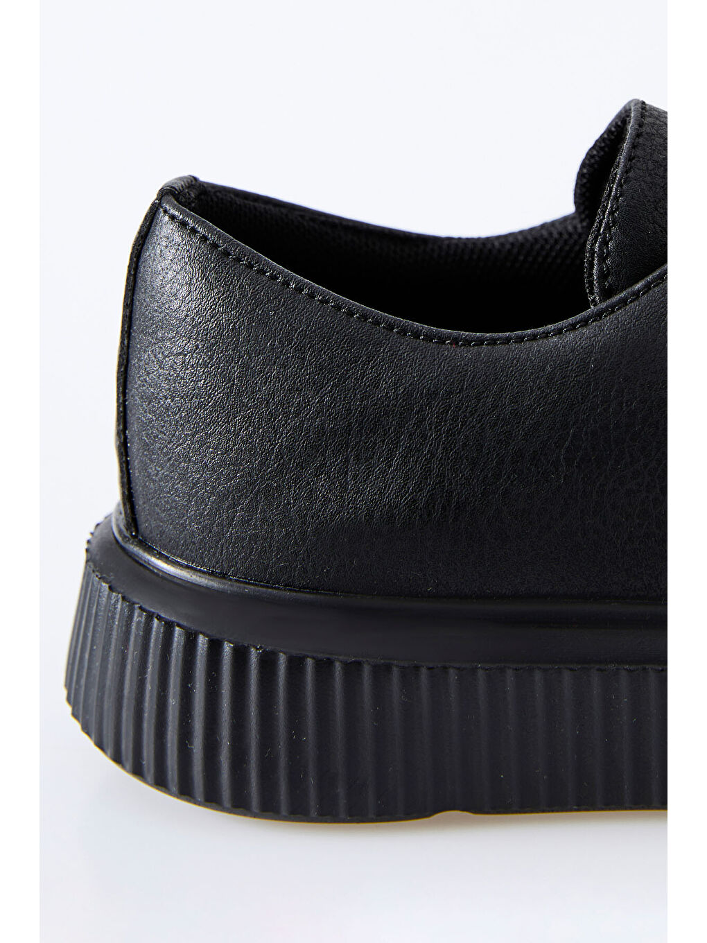 Siyah Bağcıklı Delikli Suni Deri Erkek Spor Ayakkabı - 89129-4