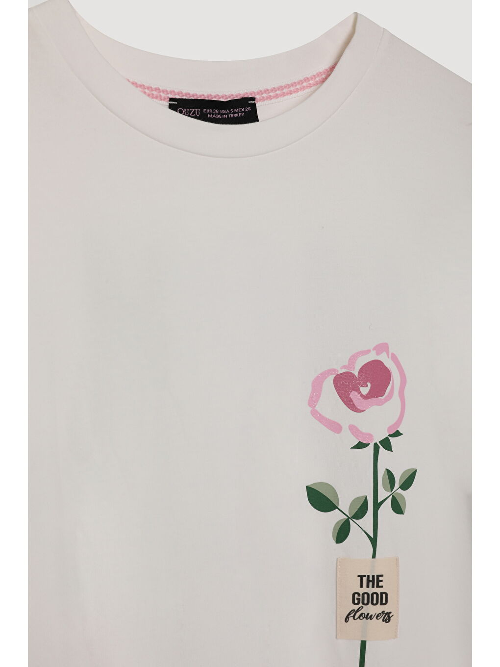 Renkli Gül Baskılı Sırtı Yazılı Tişört Ekru-1