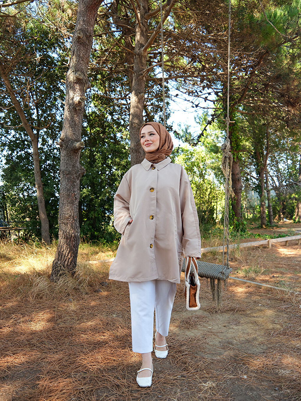 Bej Kadın Cep Detay Pelerinli Ceket Taş-3