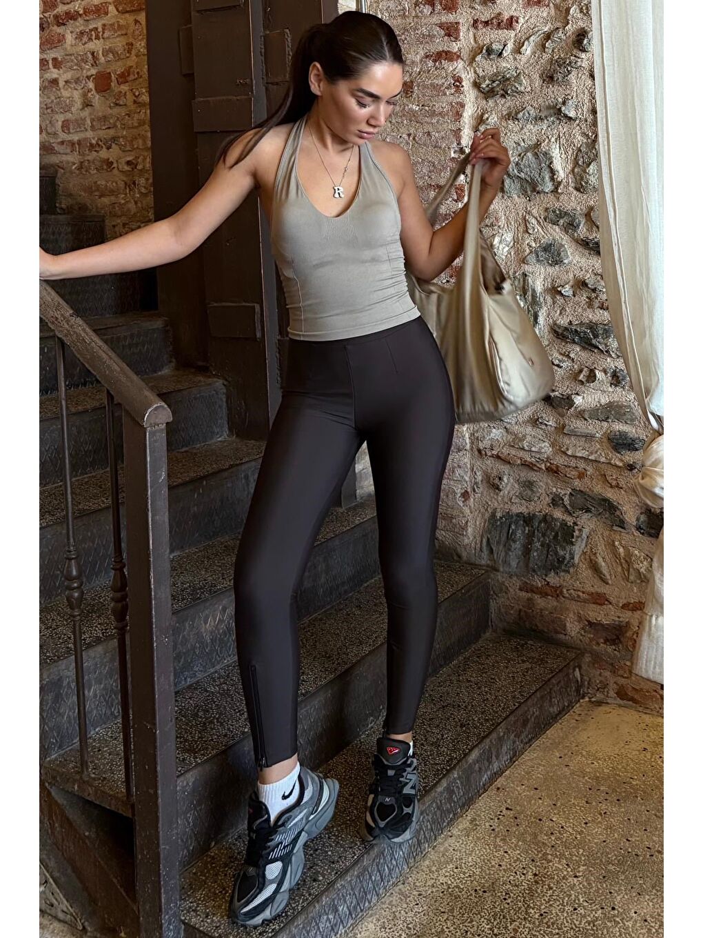 Kahverengi  Active Fit Toparlayıcı Fermuarlı Tayt Mg2791-1