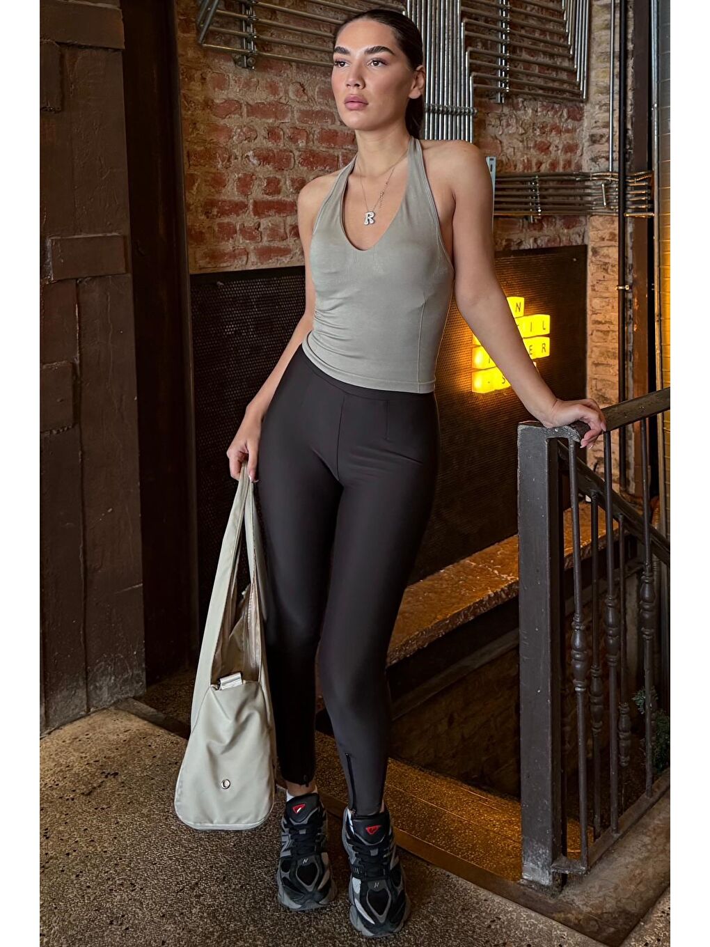 Kahverengi  Active Fit Toparlayıcı Fermuarlı Tayt Mg2791-3