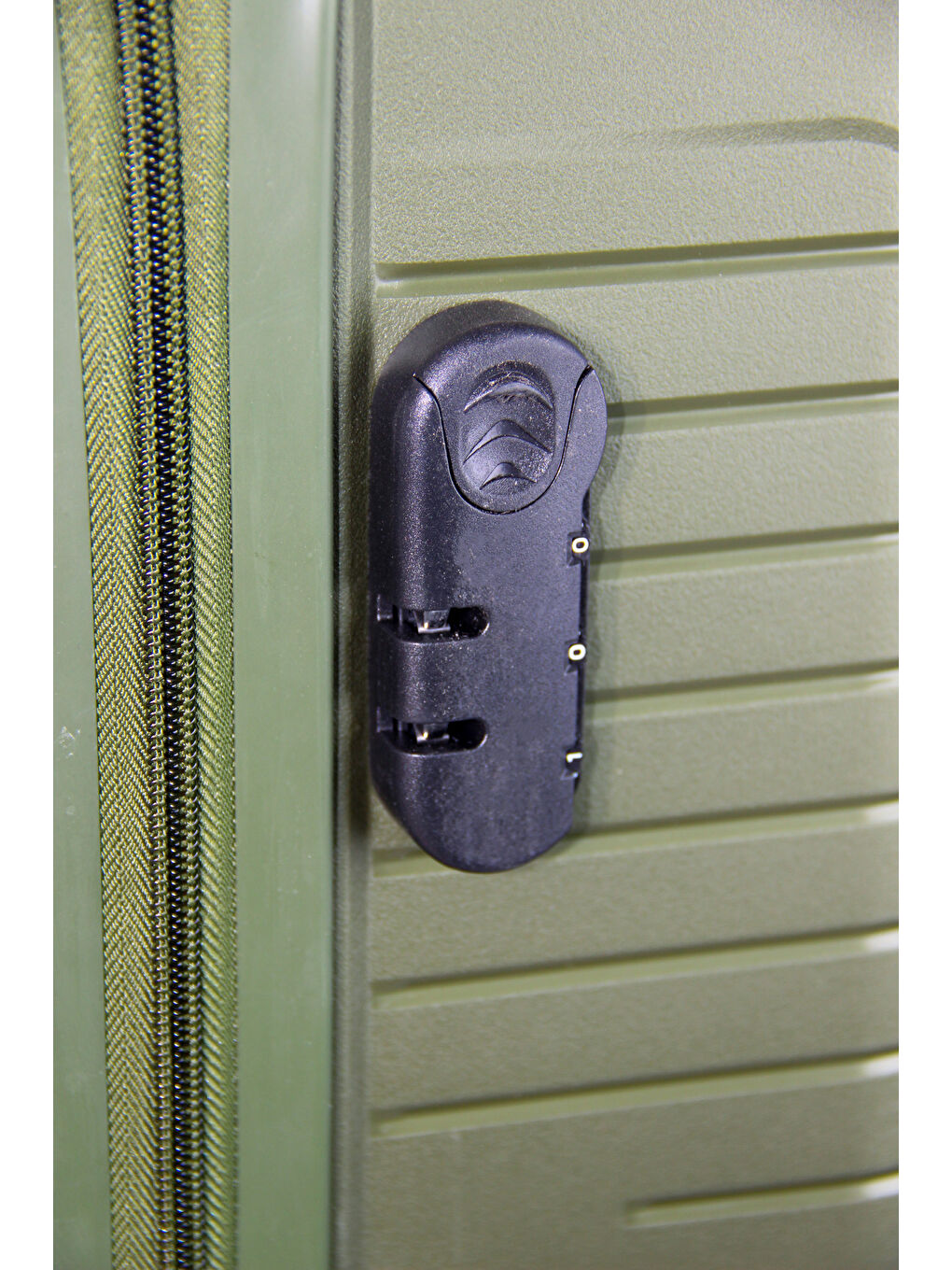 Haki Pp Kırılmaz Valiz Seti 4Tn728-7