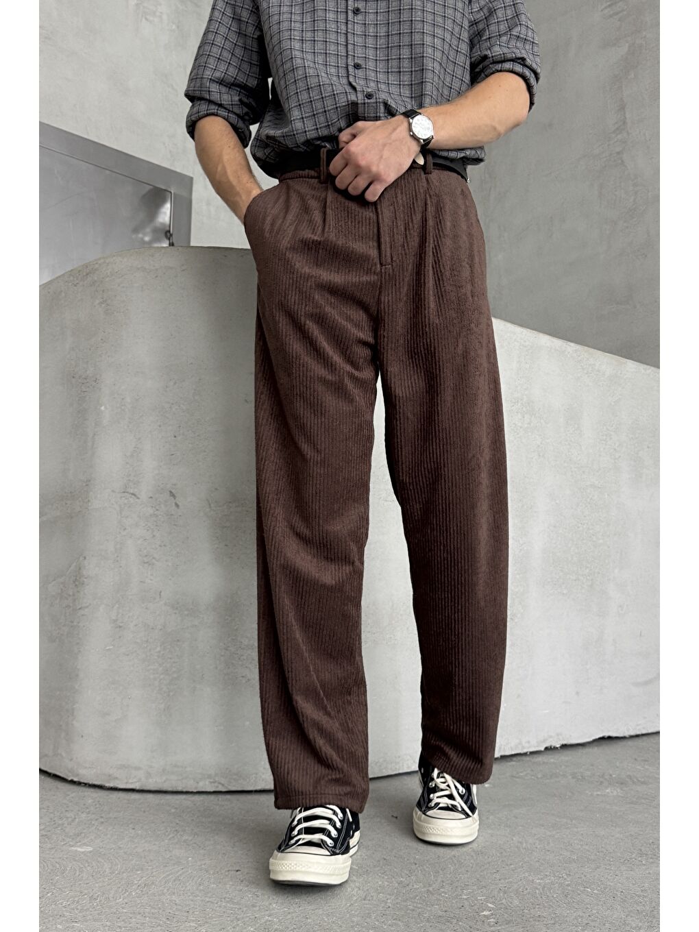 Kahverengi Erkek Pileli Baggy Kalıp Kadife Pantolon-1