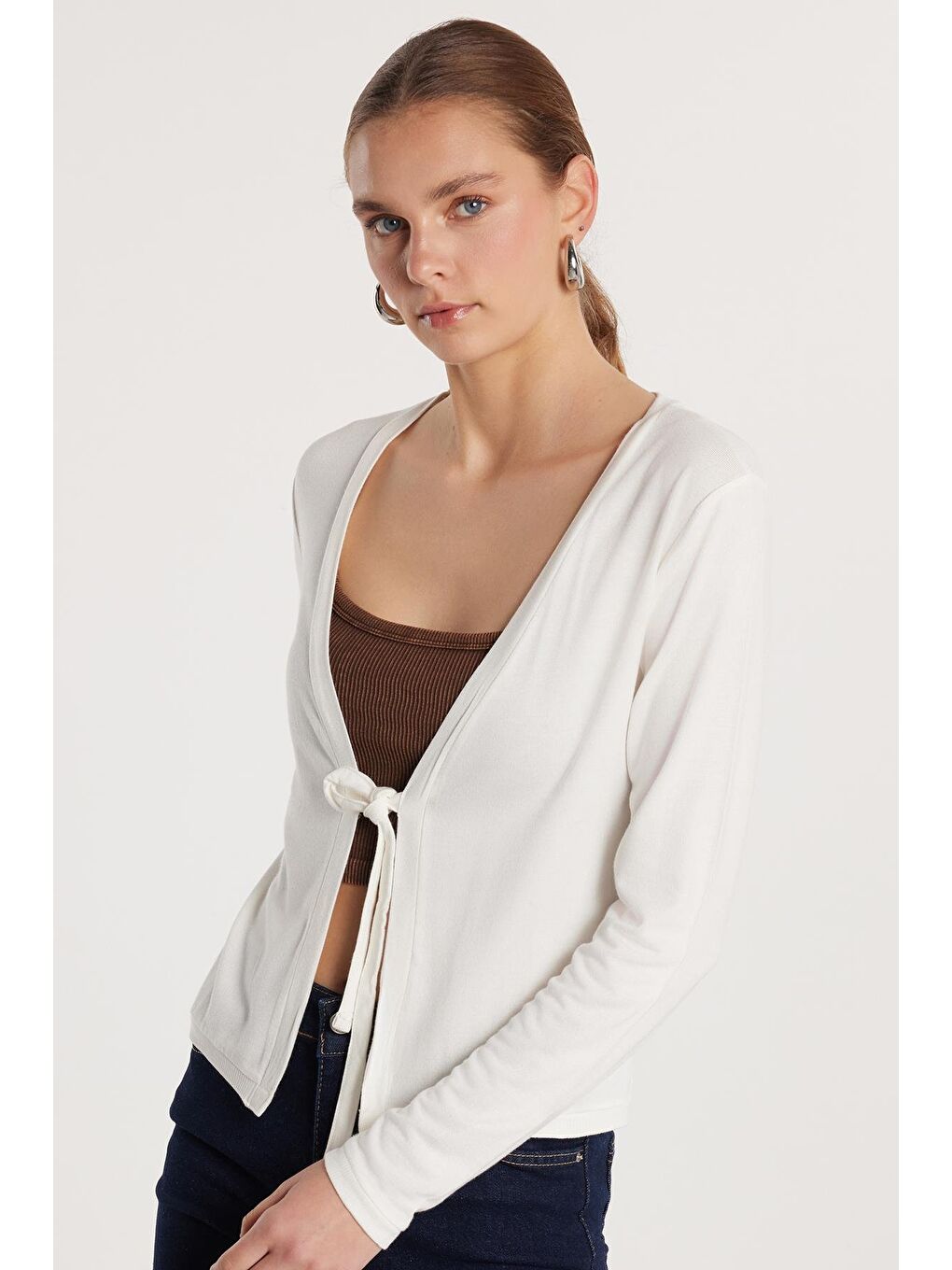 Kadın Slim Fit Dar Kesim Bağlamalı Uzun Kollu V Yaka Ekru Hırka