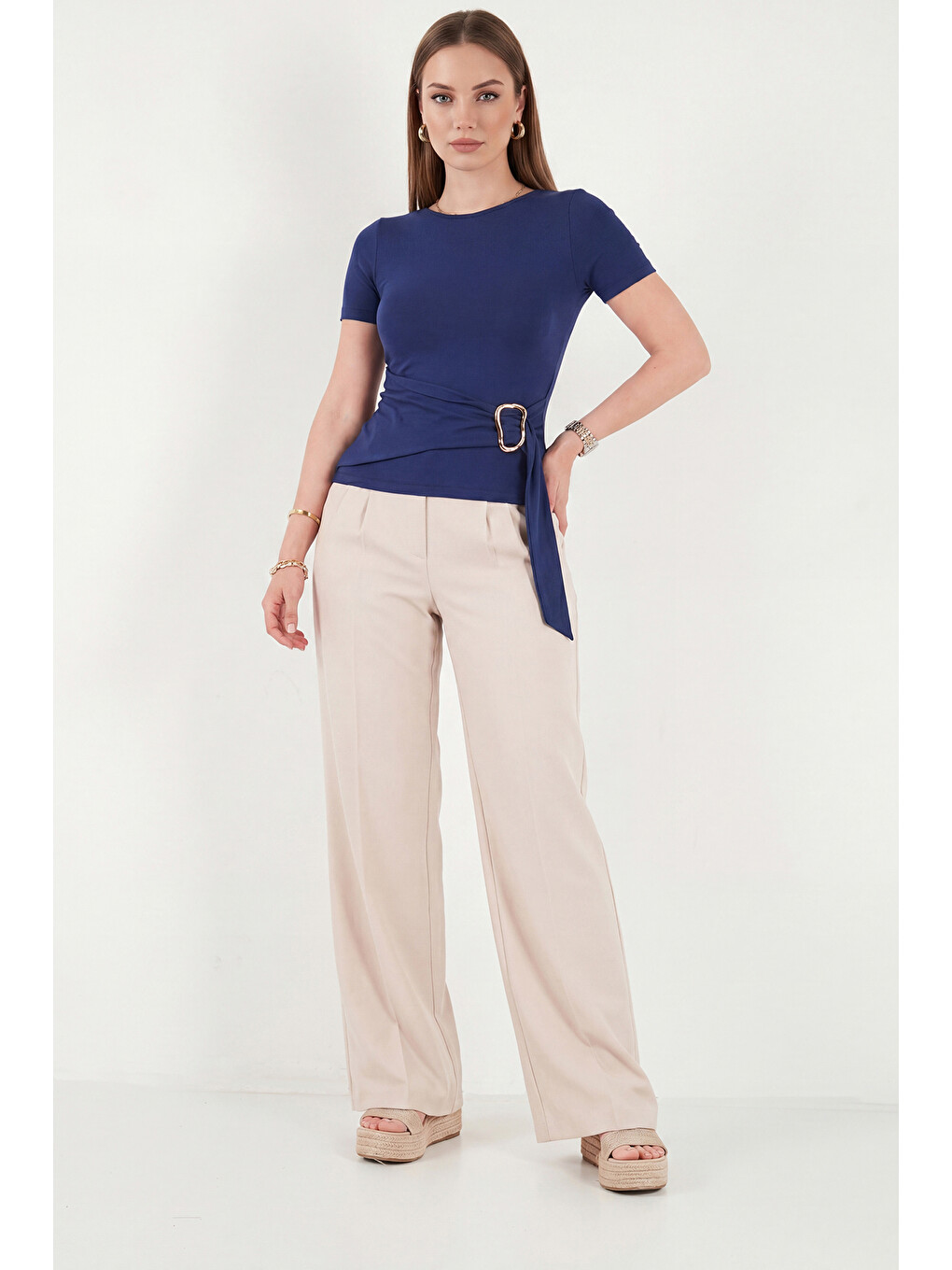 Lacivert Toka Detaylı Fitted Fit Kayık Yaka Bluz 5862707-1