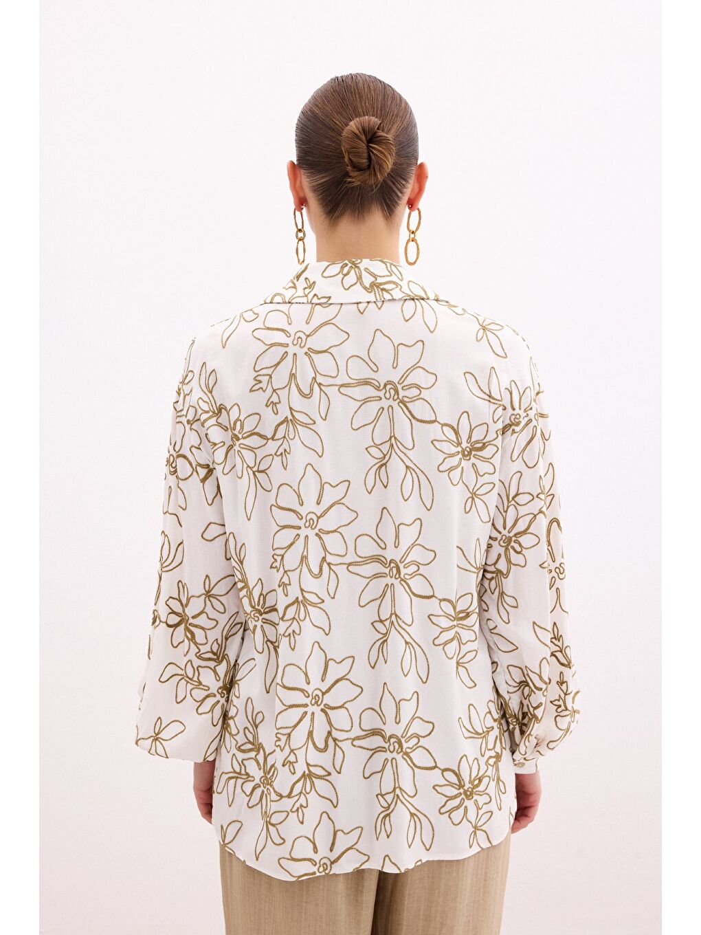 Çiçek Nakışlı Viskon Gömlek - Haki-7