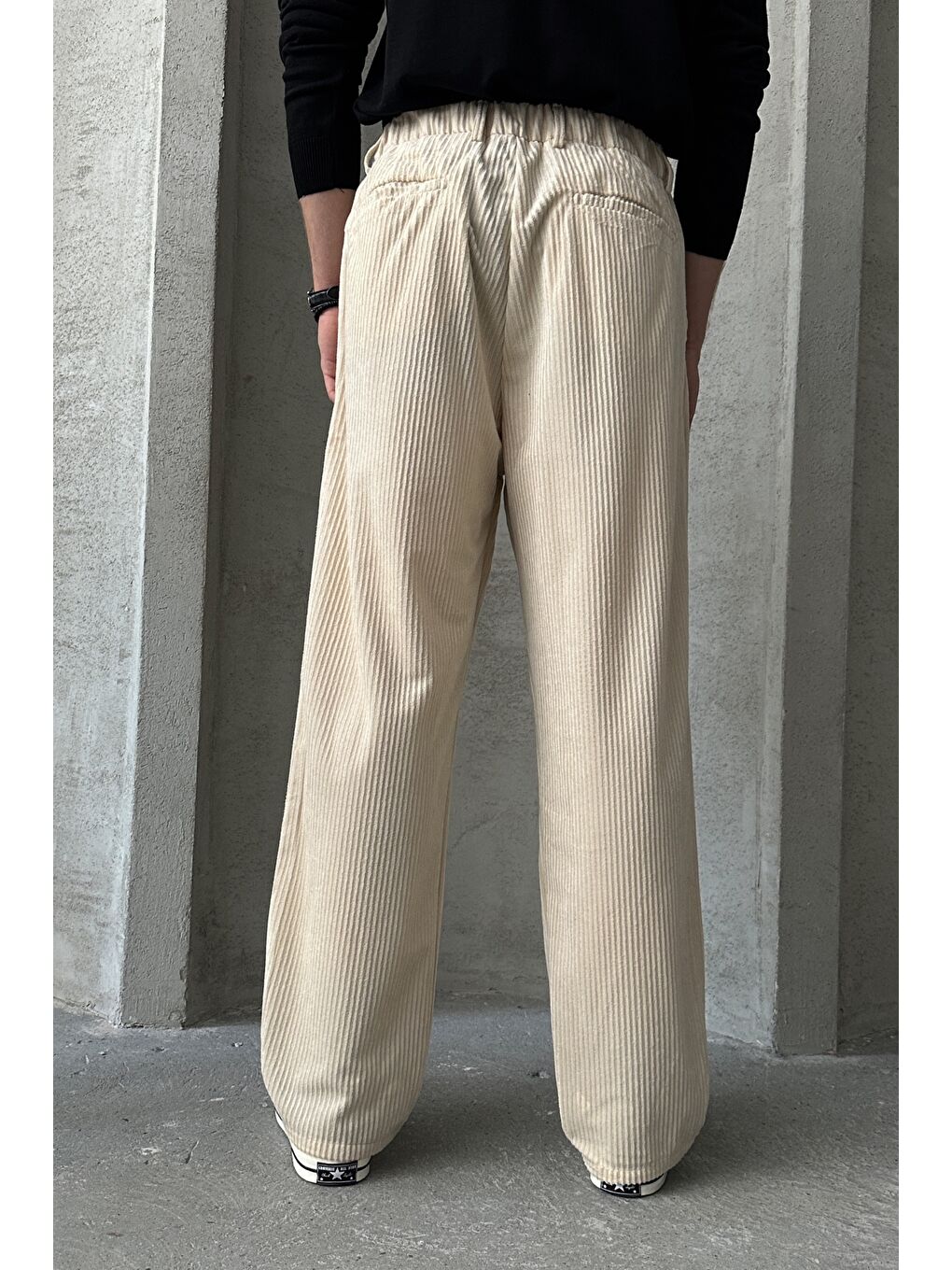 Ekru Erkek Pileli Baggy Kalıp Kadife Pantolon-4