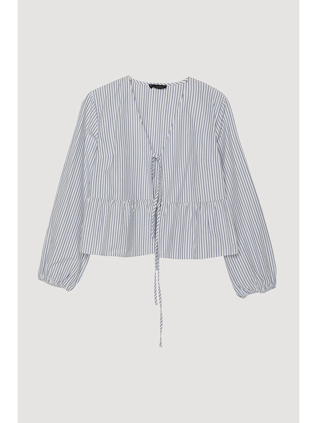 İnce Çizgili Fiyonk Bağlamalı Bluz Açık Mavi