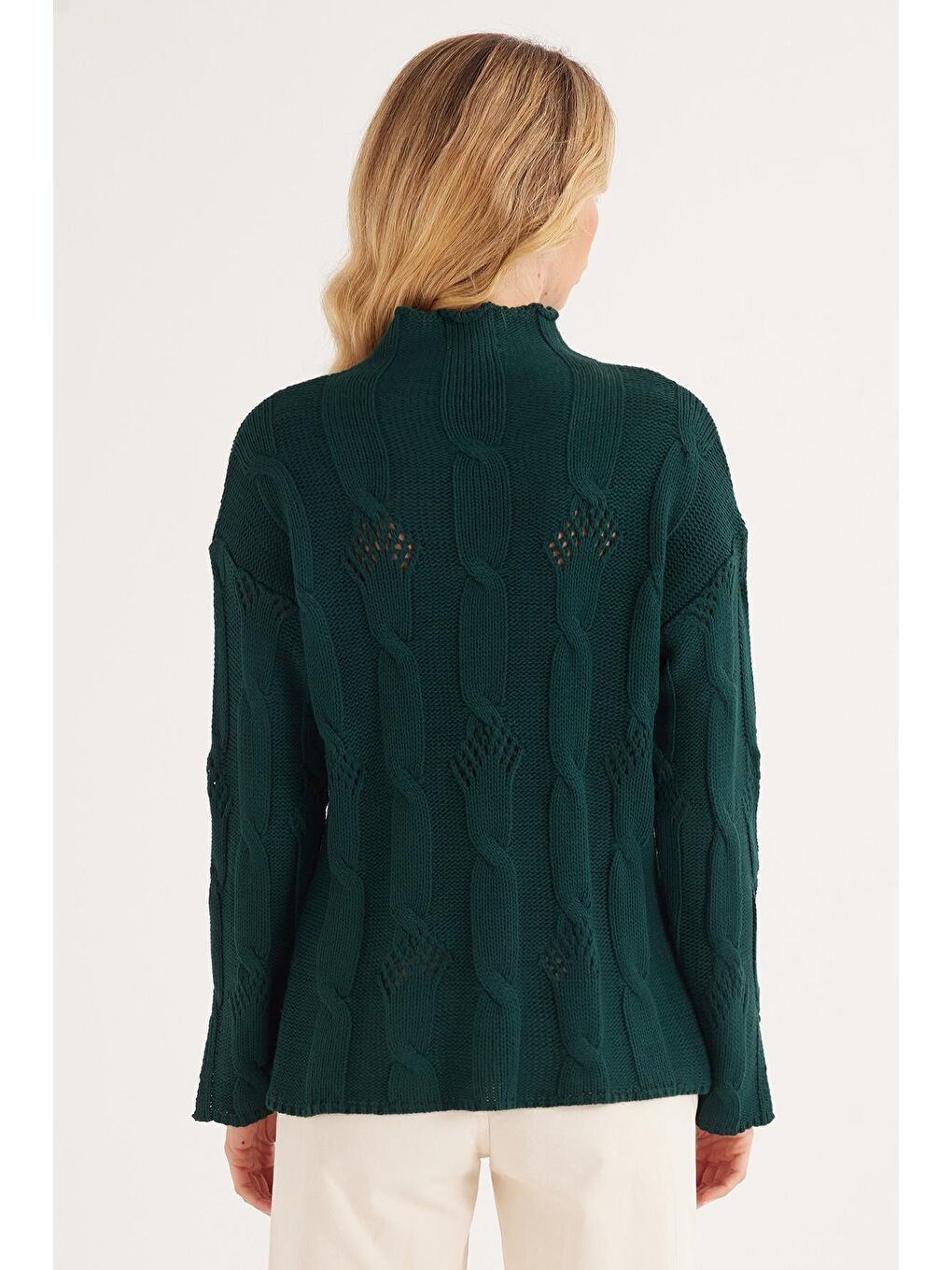 Kadın Regular Fit Klasik Kesim Yarım Balıkçı Yaka Örgü Desenli Yeşil Kazak-5