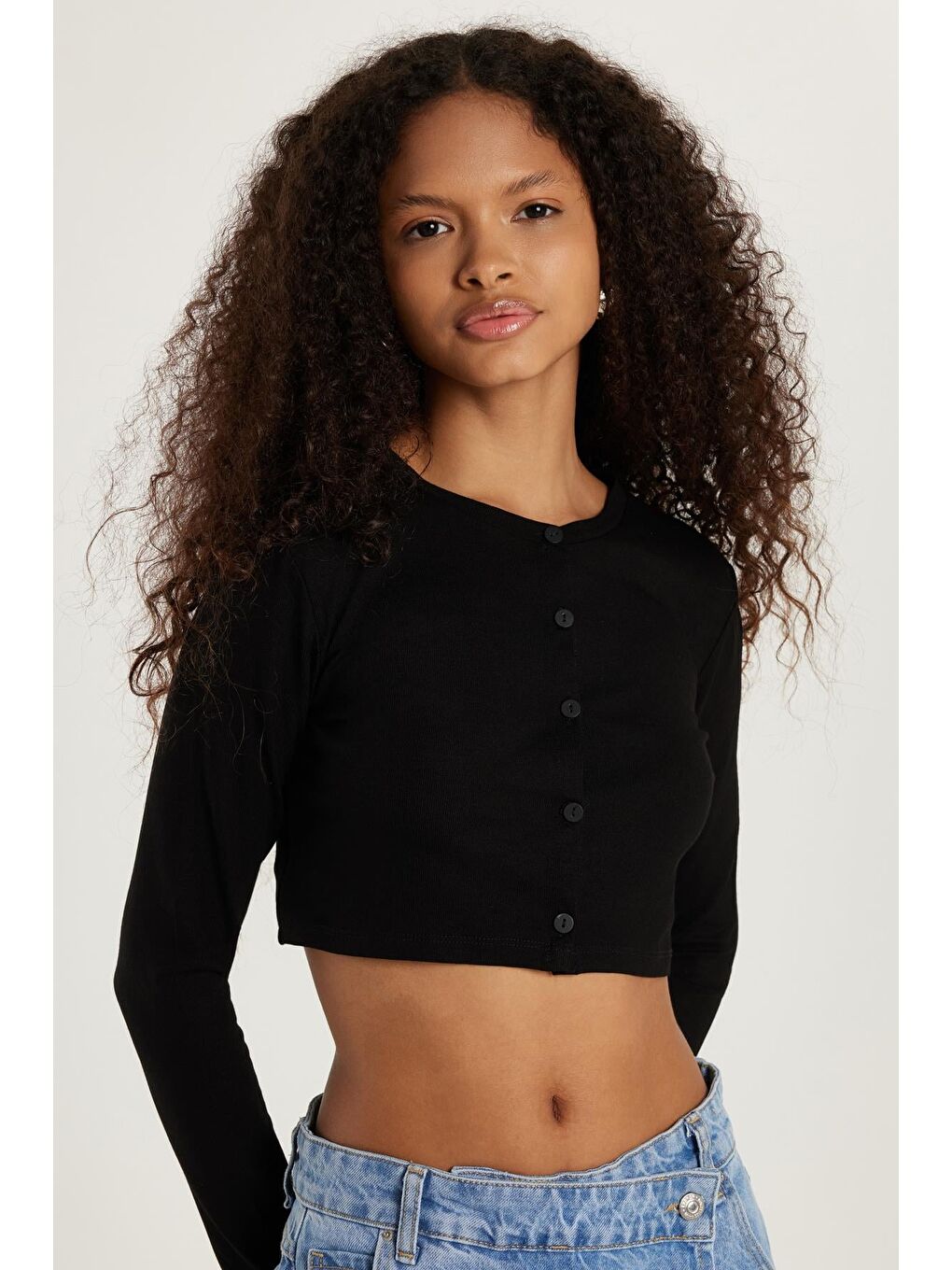 Kadın Slim Fit Dar Kesim Uzun Kollu Bisiklet Yaka Siyah Hırka-1