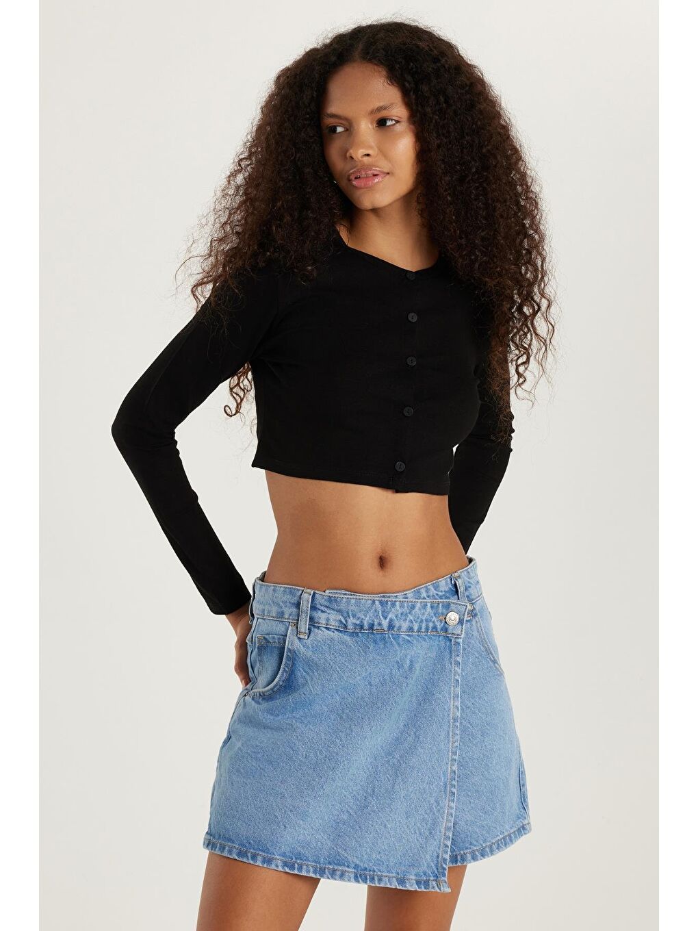 Kadın Slim Fit Dar Kesim Uzun Kollu Bisiklet Yaka Siyah Hırka-3