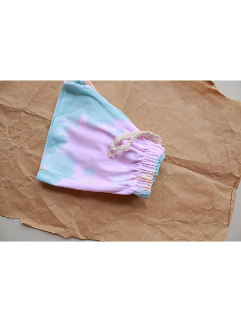 Bej Batik Desenli Basic Şort-4