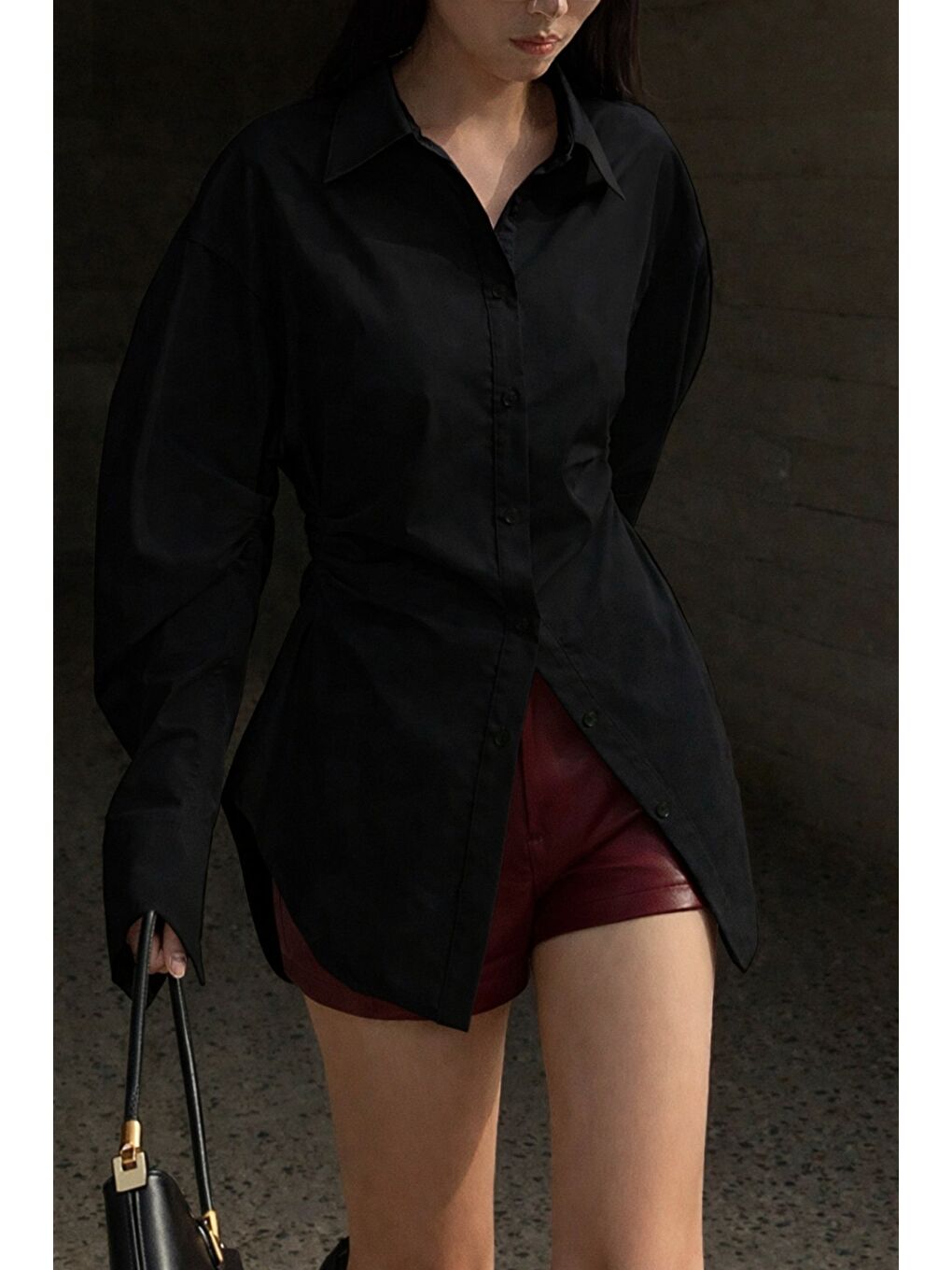 Siyah Kadın Yan Büzgü Detaylı Gömlek Elastanlı Pamuklu Uzun Kollu Gömlek