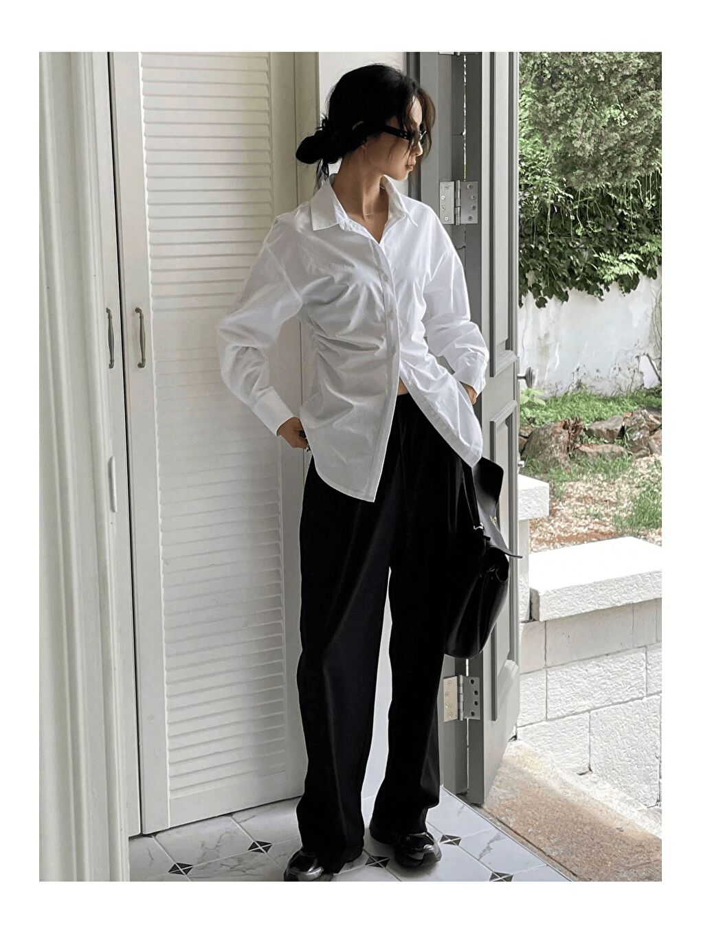 Beyaz Kadın Yan Büzgü Detaylı Gömlek Elastanlı Pamuklu Uzun Kollu Gömlek-1