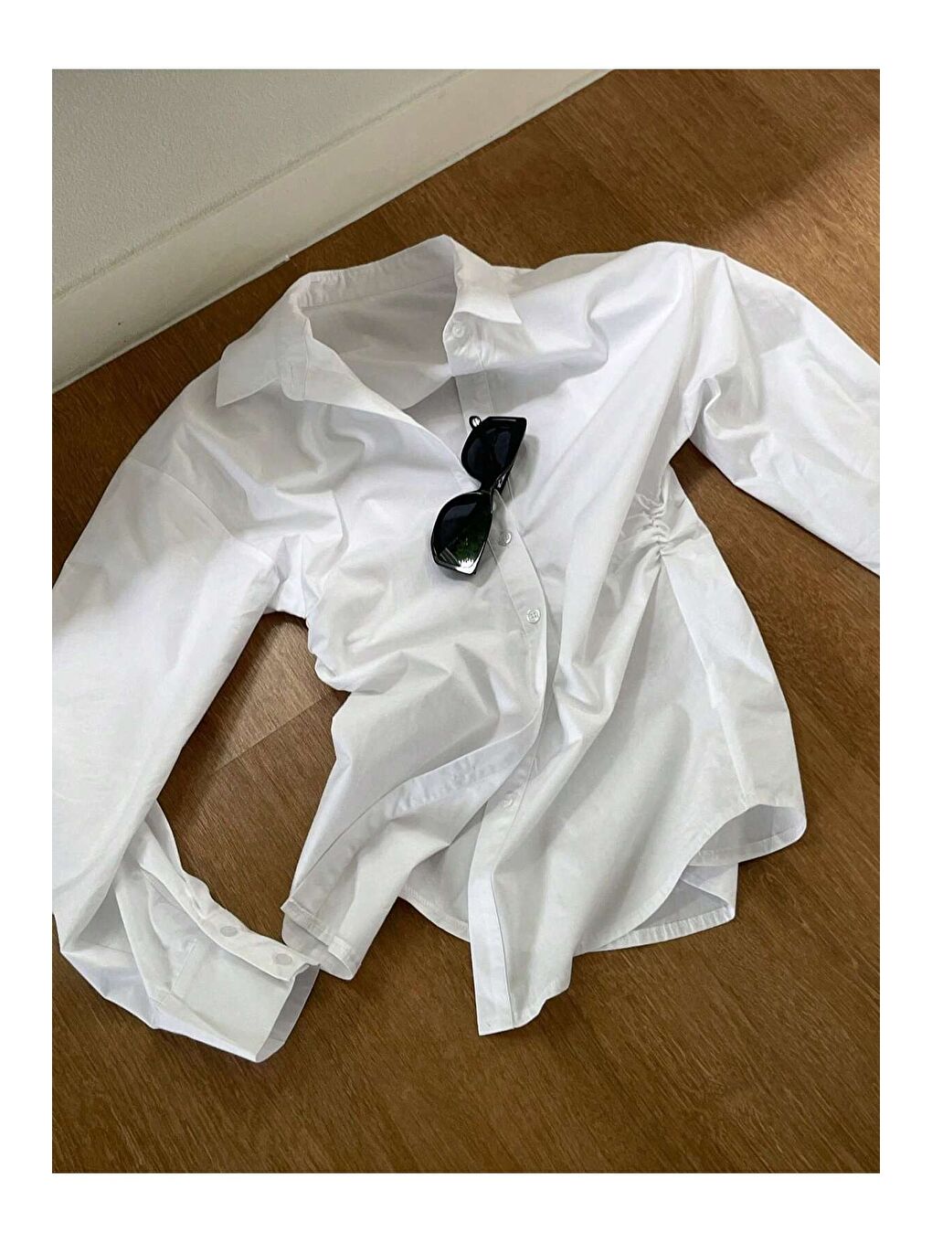 Beyaz Kadın Yan Büzgü Detaylı Gömlek Elastanlı Pamuklu Uzun Kollu Gömlek-7