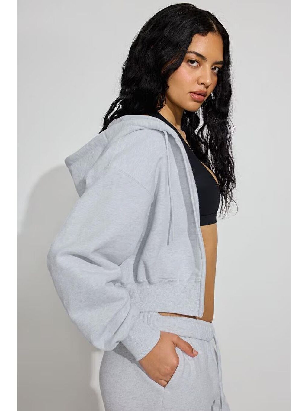 Beyaz Karmelanj Crop Kapüşonlu Fermuarlı Kadın Sweatshirt Mg2608-2